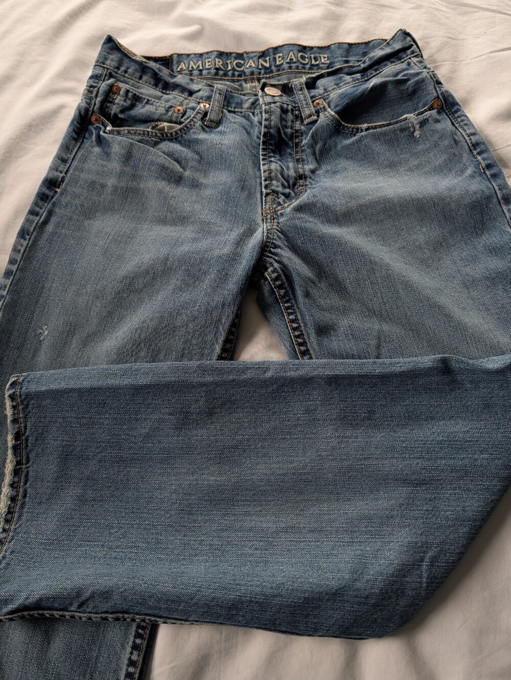American Eagle Men's Jeans Size 28 x 26 ***(Please See All Pictures for Defects)